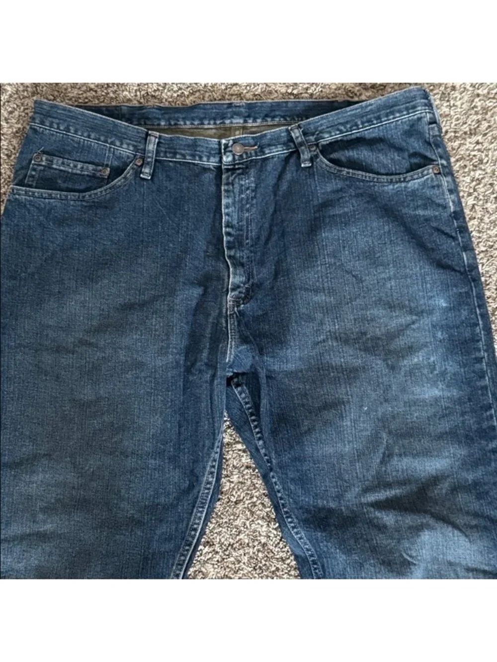 Wrangler 42 x 32 Dark Wash Straight Leg Jeans